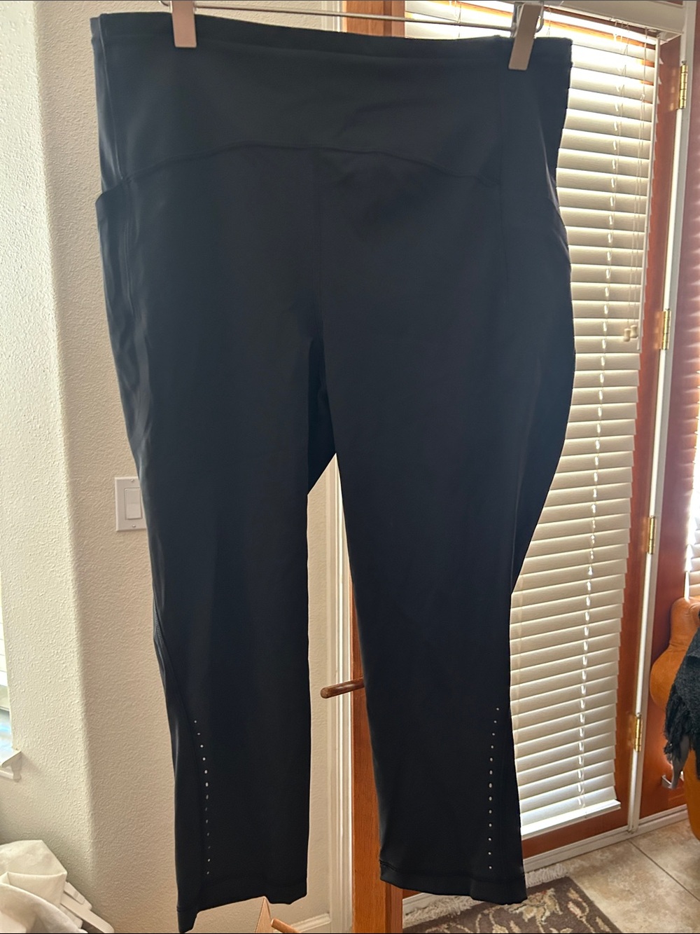 lululemon athletica Black High-Rise Capri Leggings with Perforated Hem VGUC